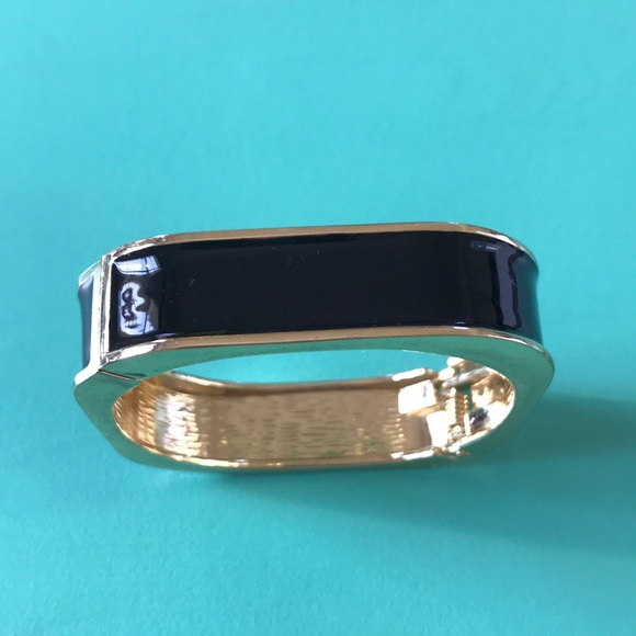 Square black and gold bracelet - Picture 3 of 5